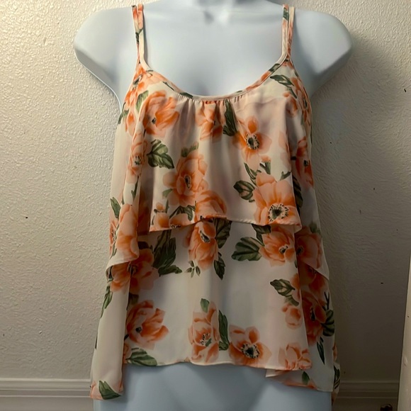 Forever 21 Tops - Forever 21 flowy spaghetti strap